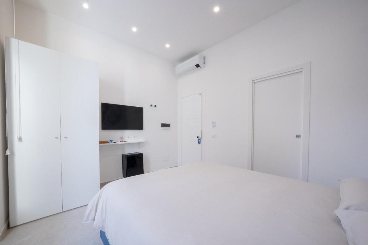 B&B Corso Garibaldi 165 Napoli Bagian luar foto