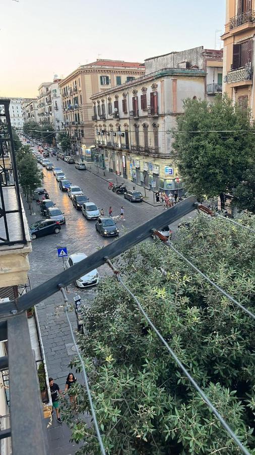 B&B Corso Garibaldi 165 Napoli Bagian luar foto