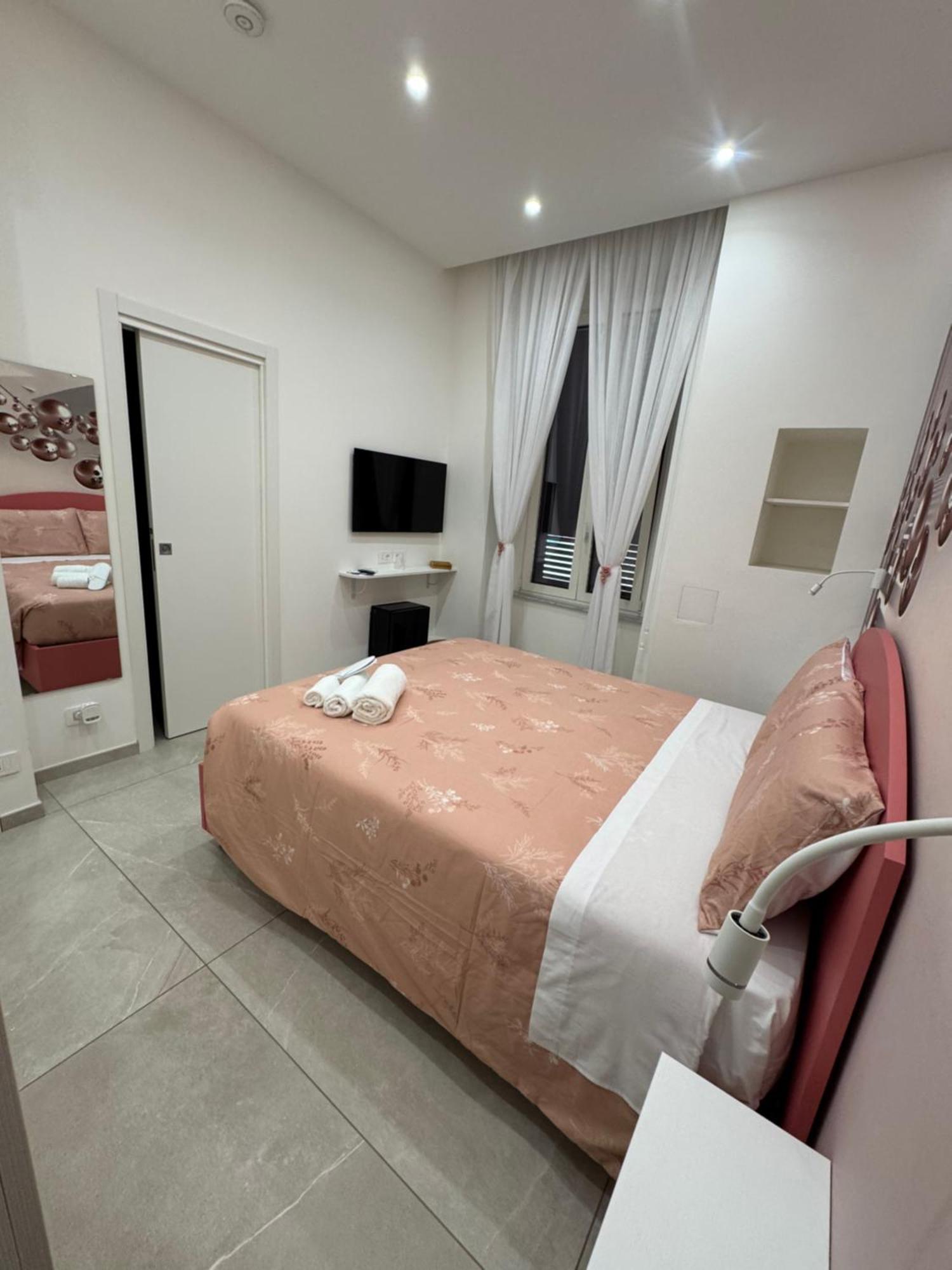 B&B Corso Garibaldi 165 Napoli Bagian luar foto